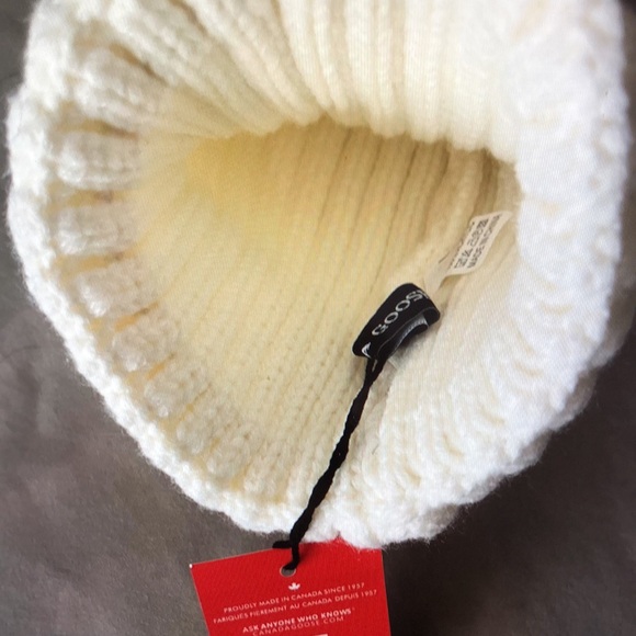 Canada goose emblem Beanie rib-knit - Picture 6 of 6